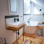 Villa Lawki Booking *