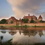 Lawki Booking * Lawki