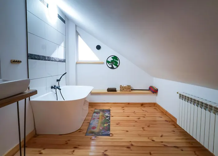 Lawki Booking * Lawki